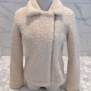 Forever 21 Cream Sherpa Jacket Girl’s Size 13/14